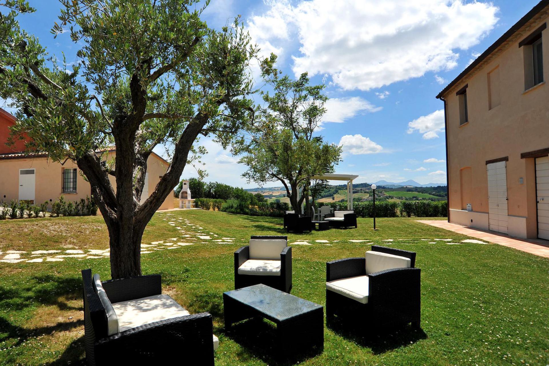 Agriturismo Marche Agriturismo Marche 20 minutes from the beach