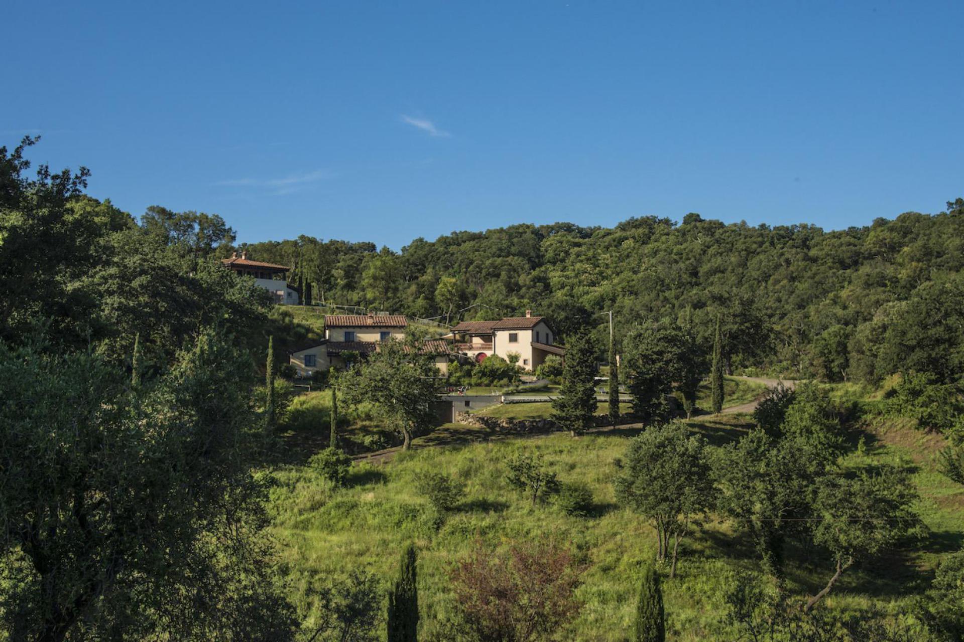 Agriturismo Tuscany Agriturismo with luxury houses on a hill in Tuscany