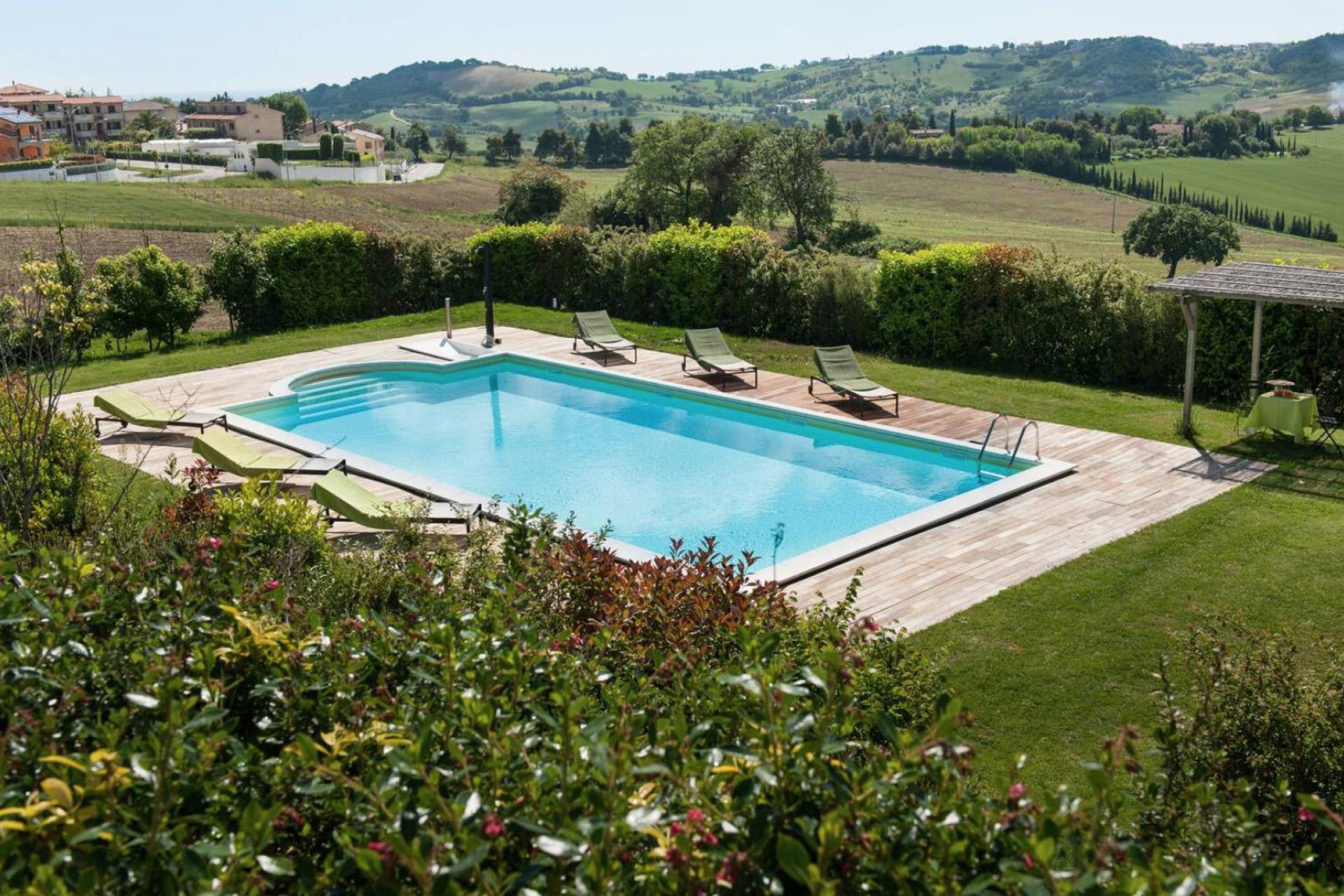 Agriturismo Marche Stylish agriturismo Marche with amazing views
