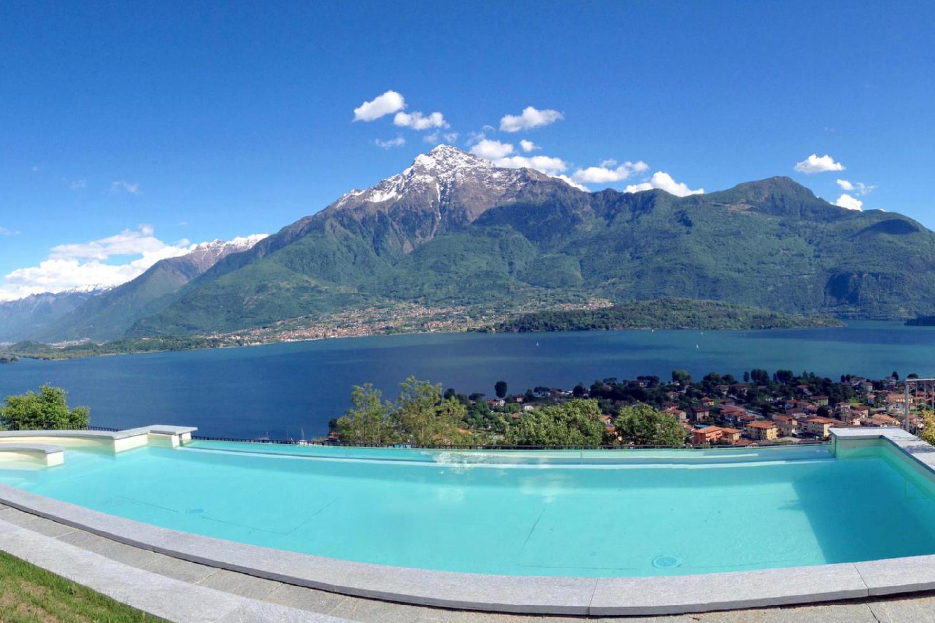 Residence with unique view of Lake Como