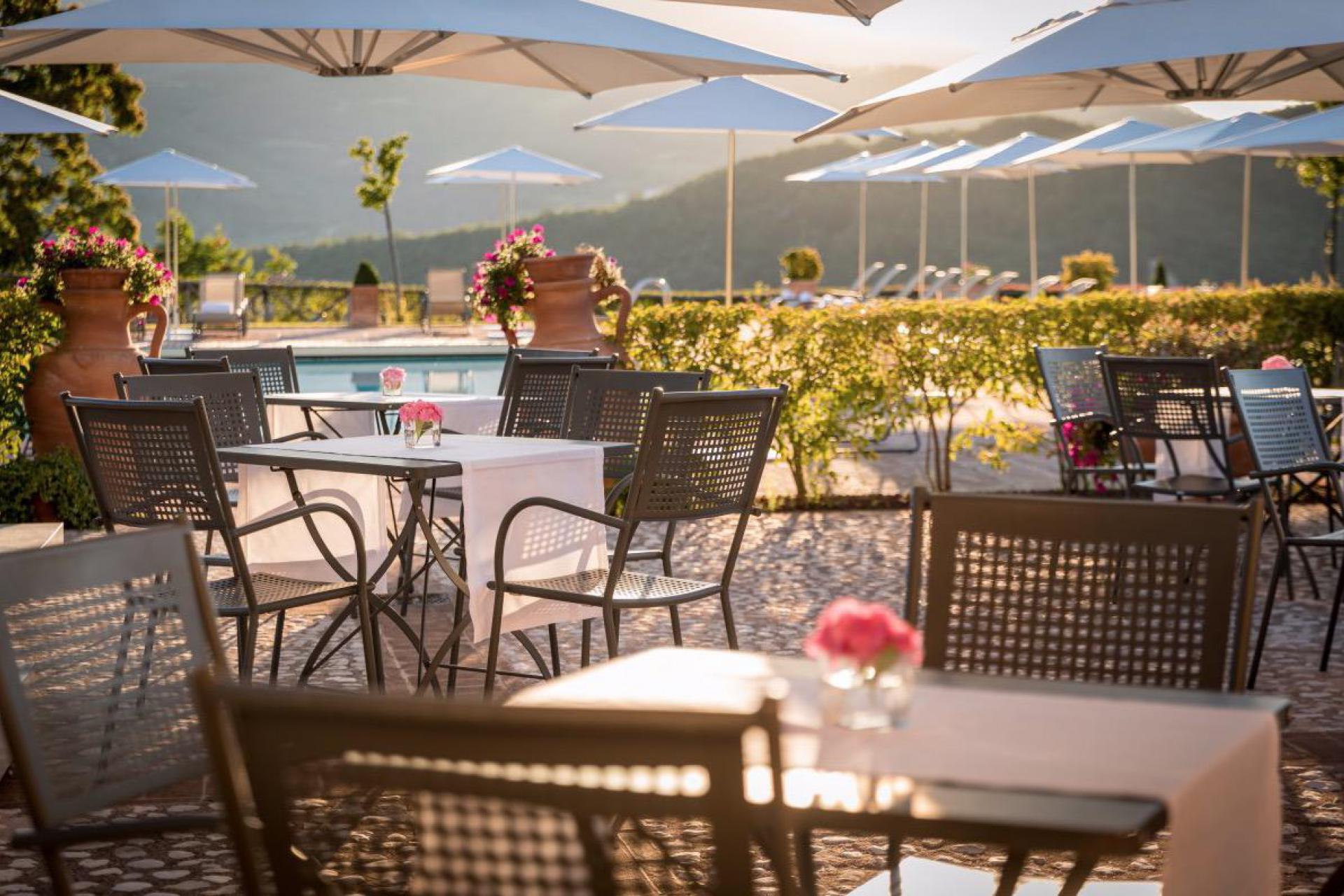 2. Family resort with restaurant & pizzeria