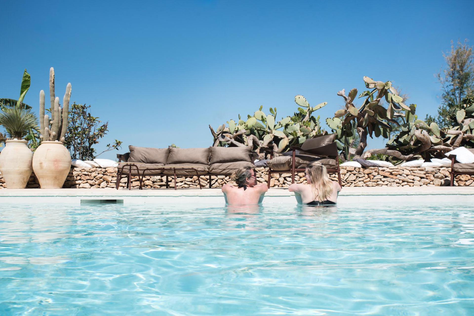Rooms with private mini relax pool