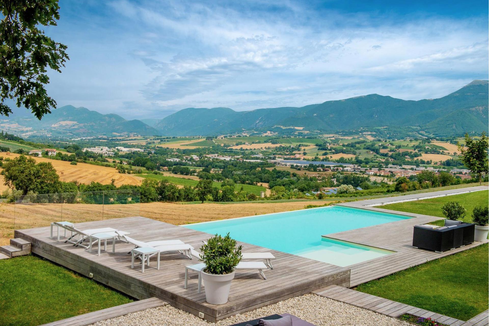 Oasis of peace in the inland of Le Marche