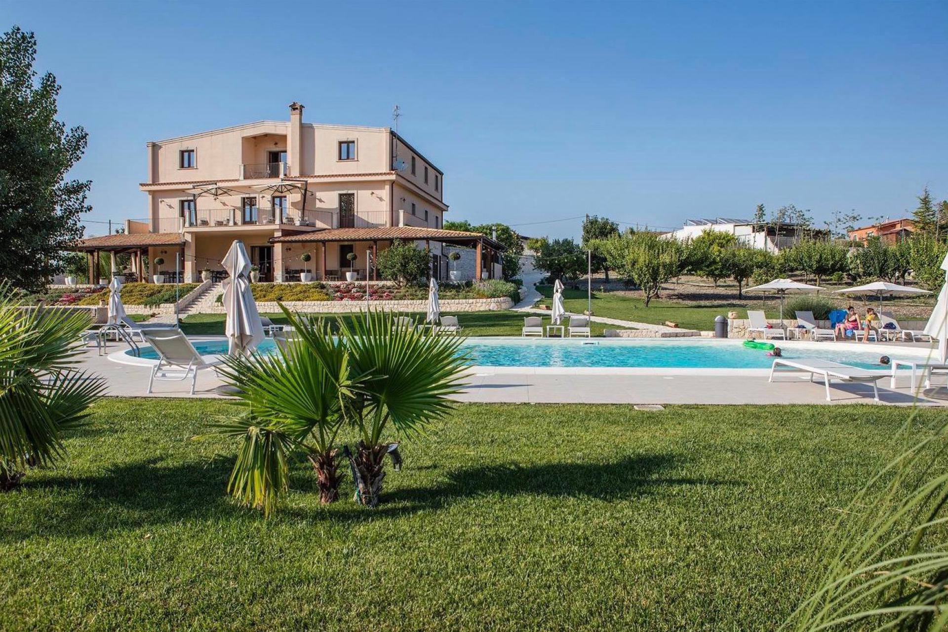 Hospitable, child-friendly agriturismo in Sicily