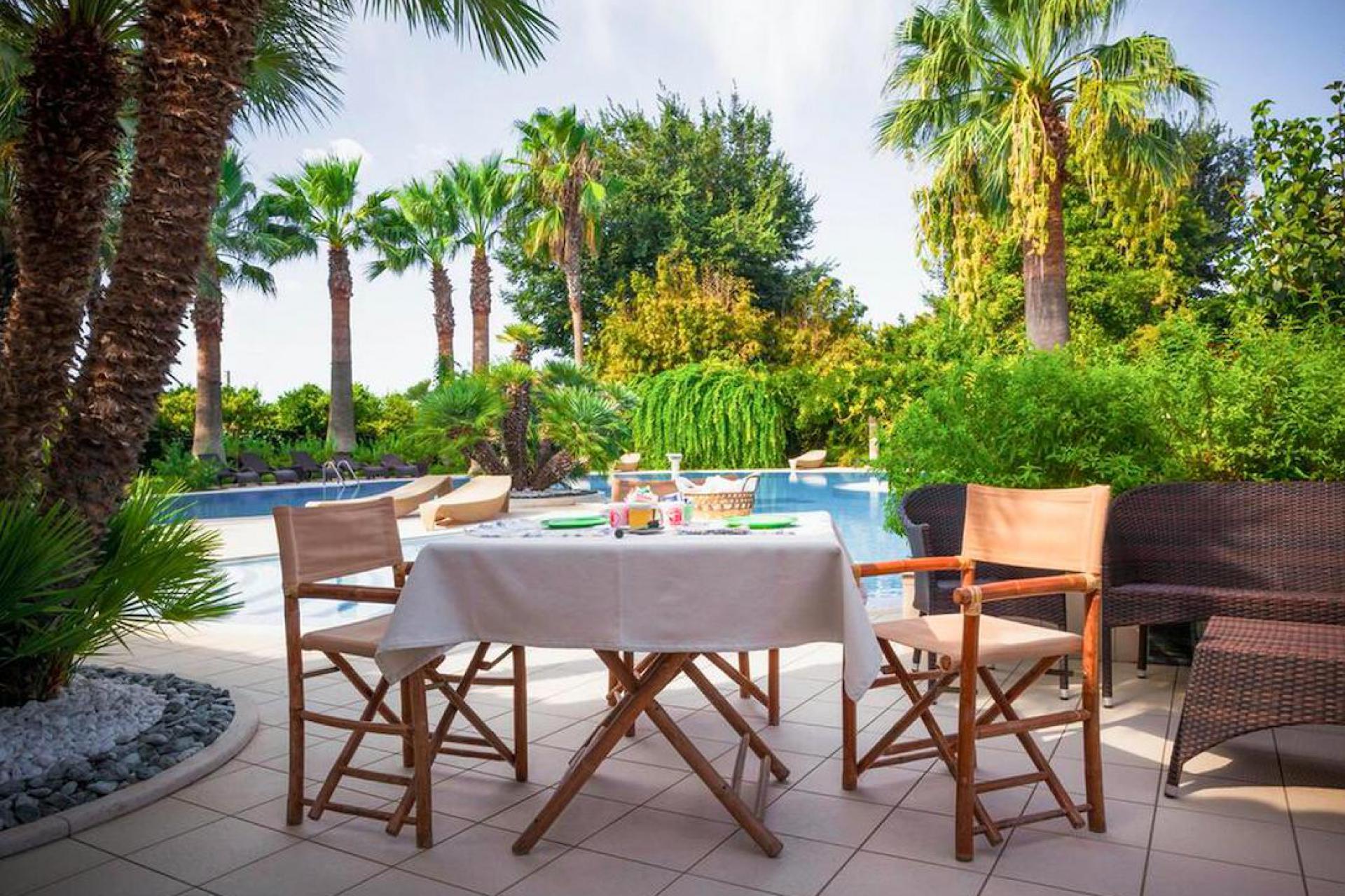 Authentic Agriturismo - Farmhouse with fantastic pool in Puglia