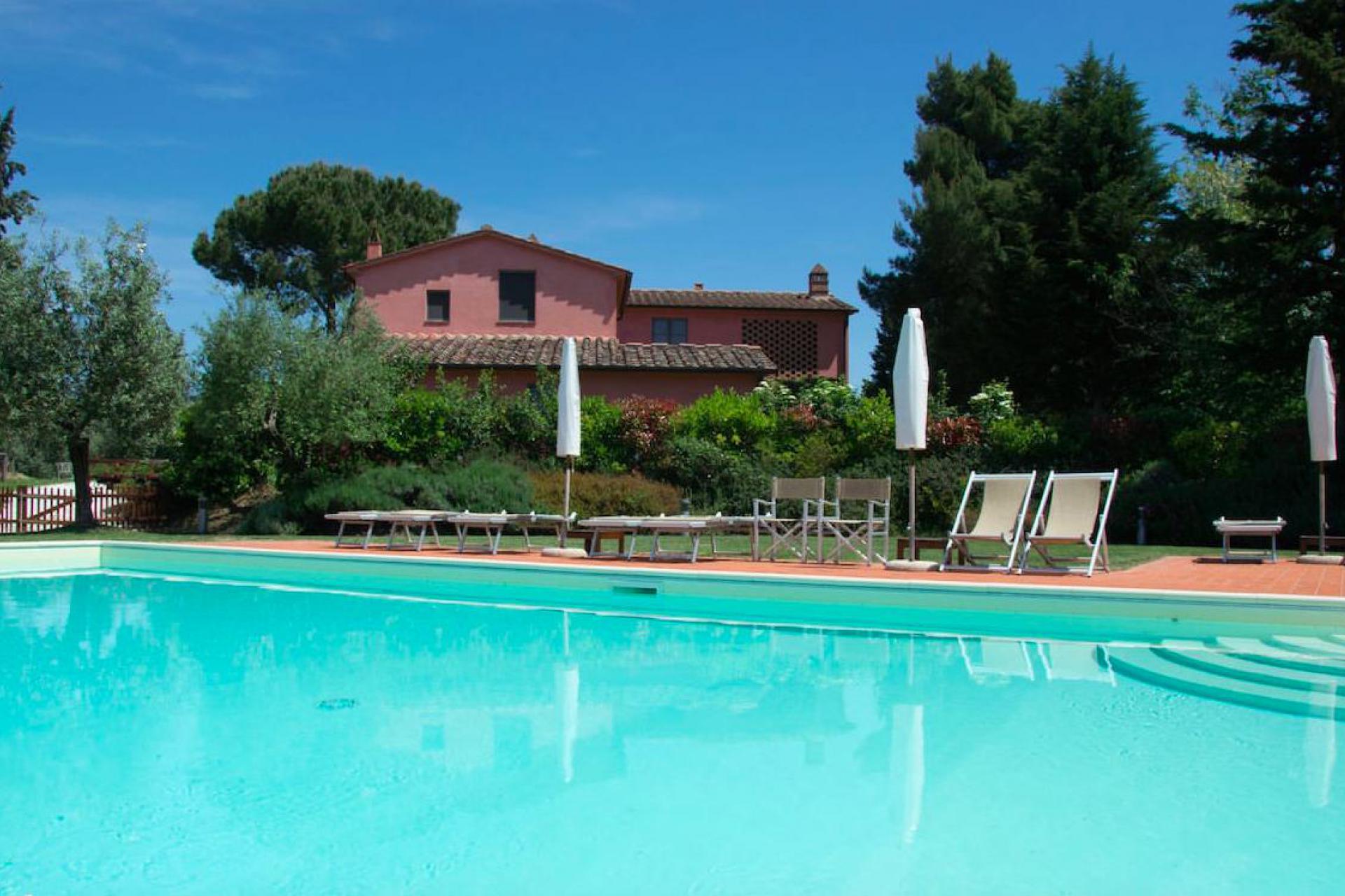 Hospitable agriturismo near Lucca