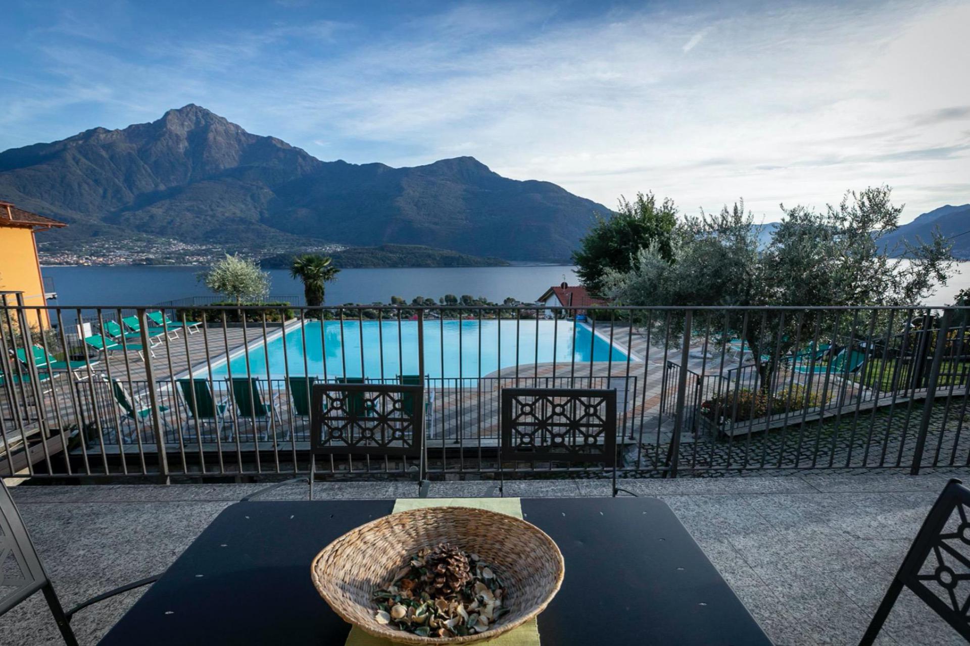 2. Beautifully located residence on Lake Como