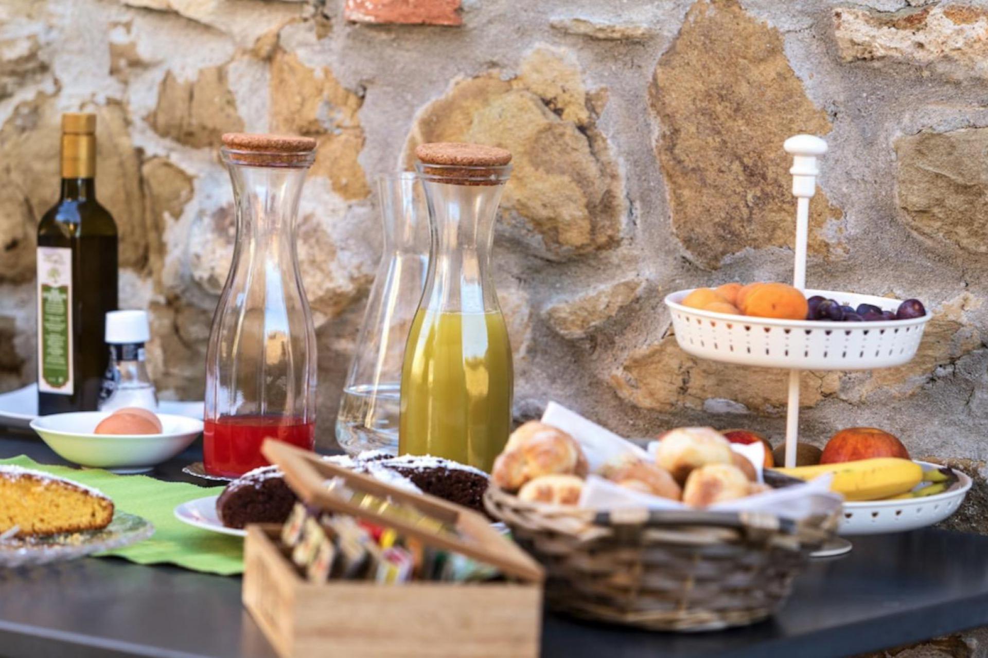 Comfortable rooms with breakfast close to Cortona