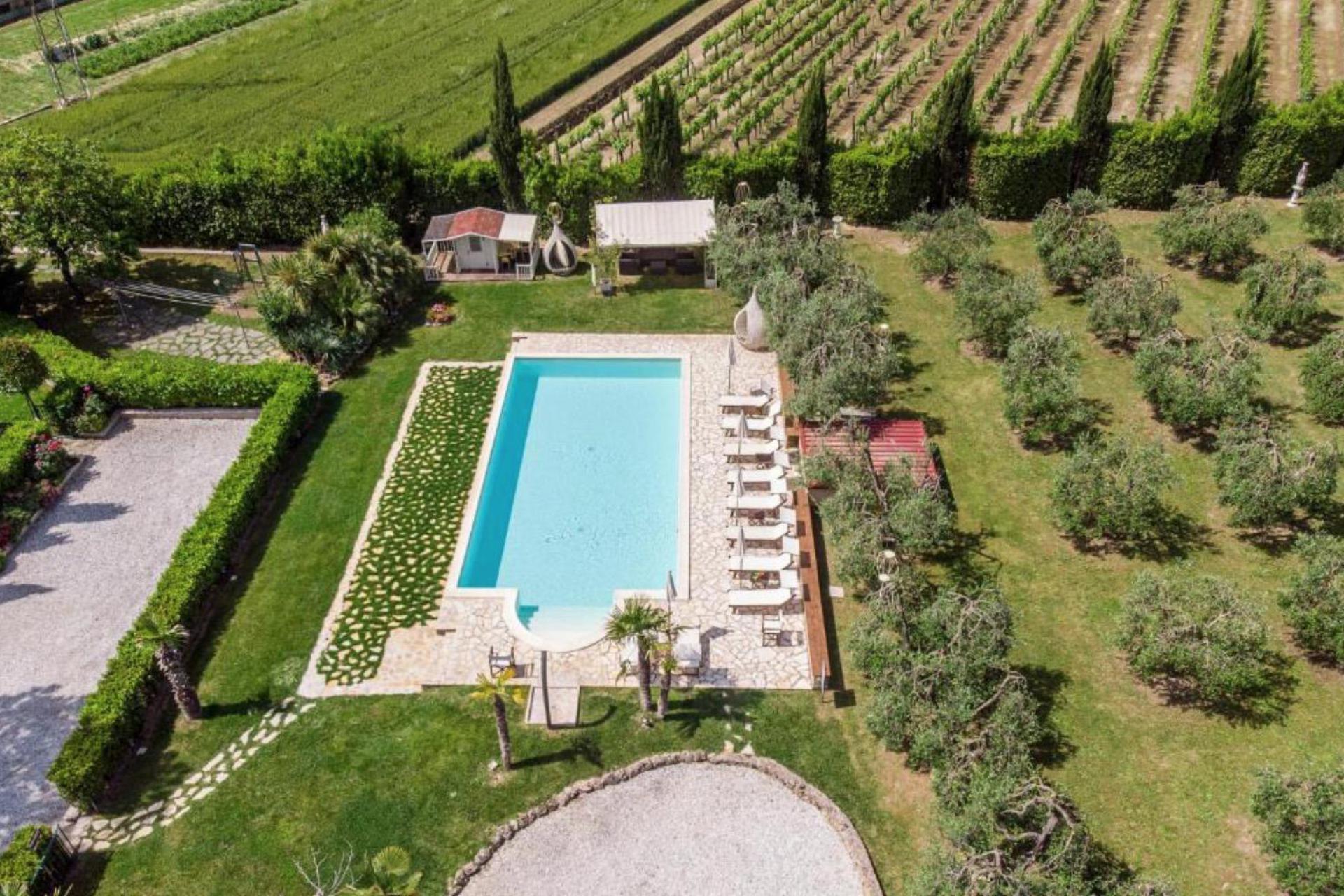 Cozy agriturismo with family apartments
