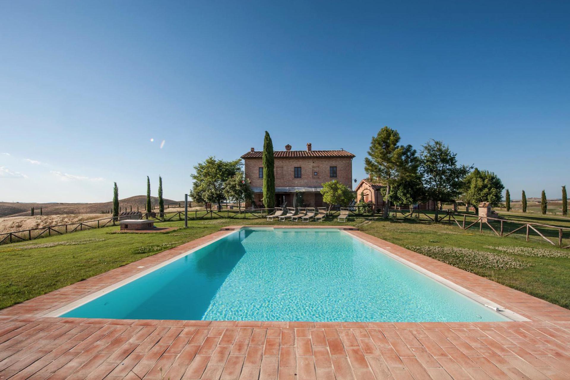Small country house in the hills near Siena