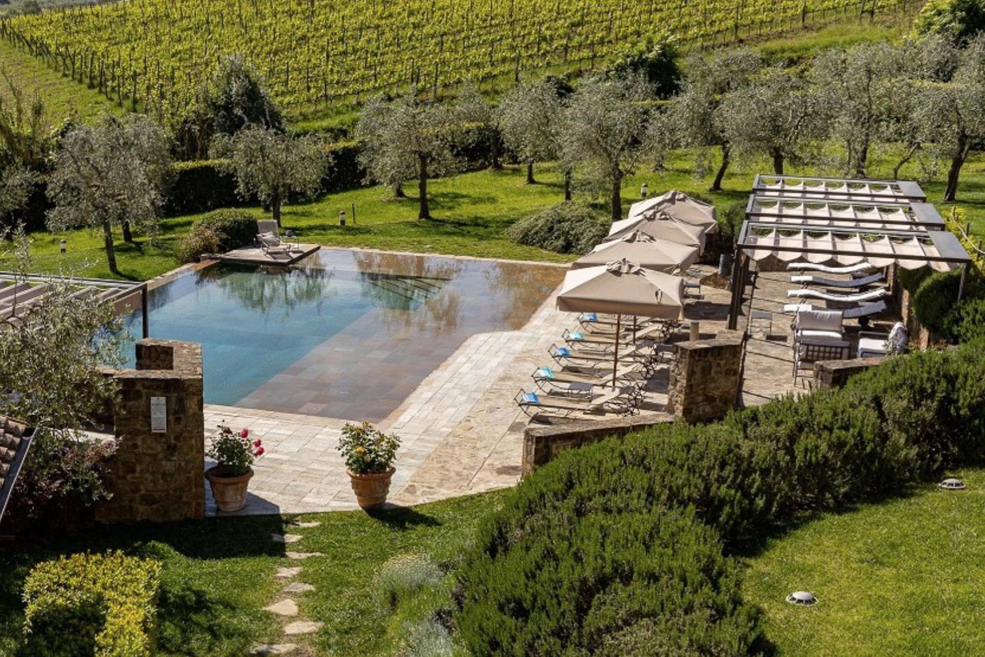Luxury agriturismo amidst the vineyards of the Brunello