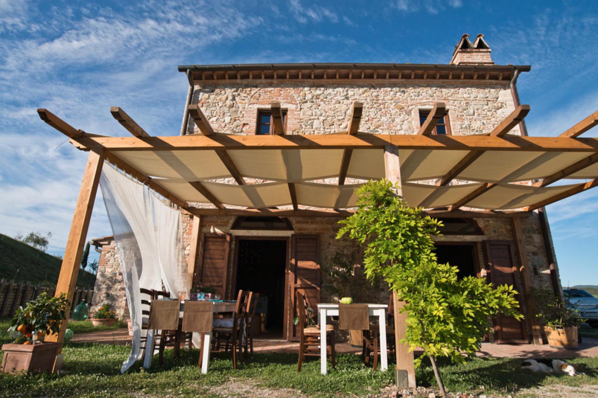 Cozy agriturismo with amazing views of Volterra, Tuscany