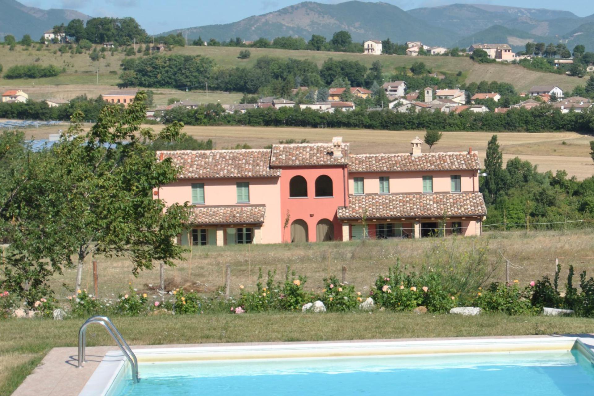 Agriturismo Marche, cozy atmosphere and kid friendly