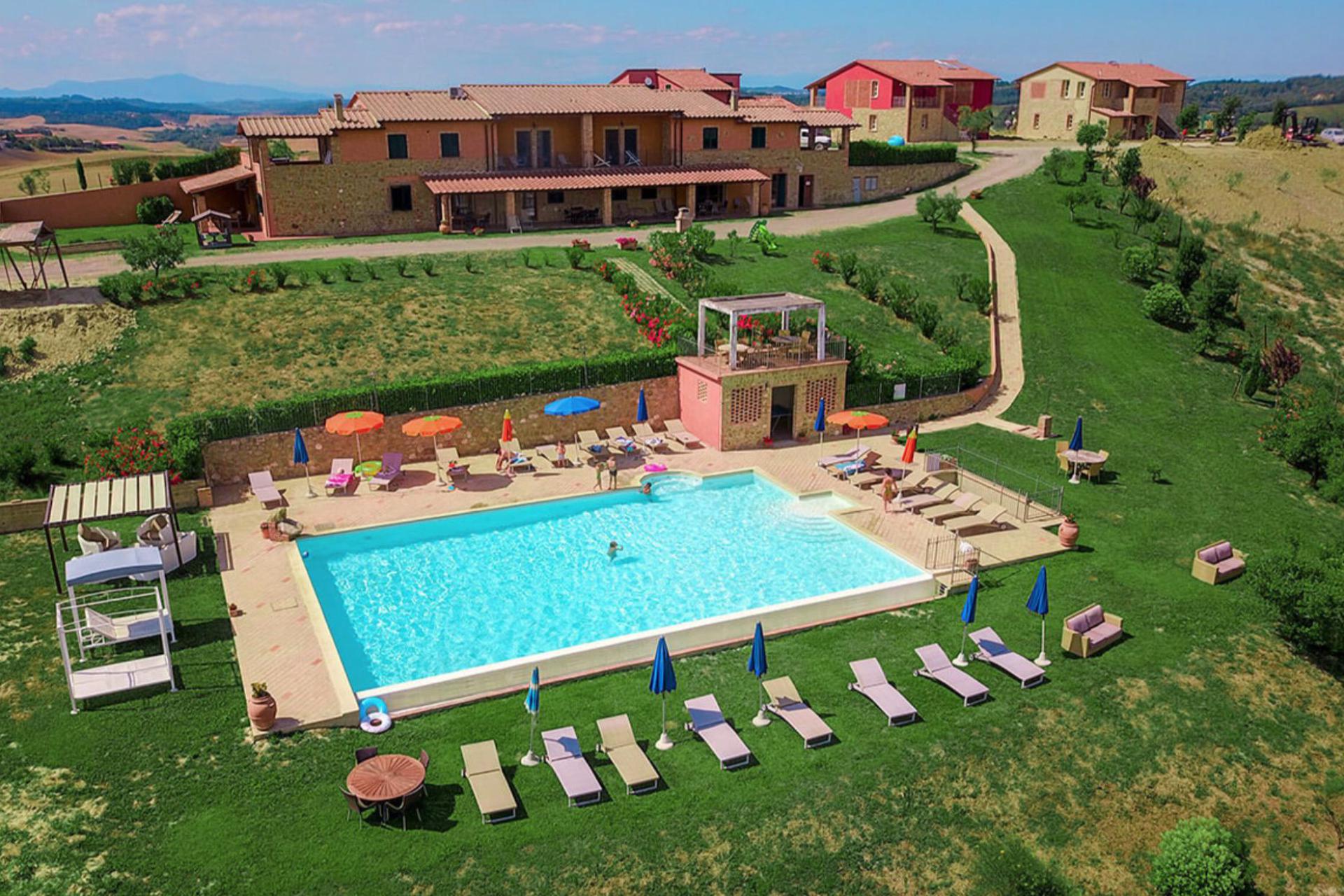 Fun agriturismo in Tuscany with panoramic swimming pool