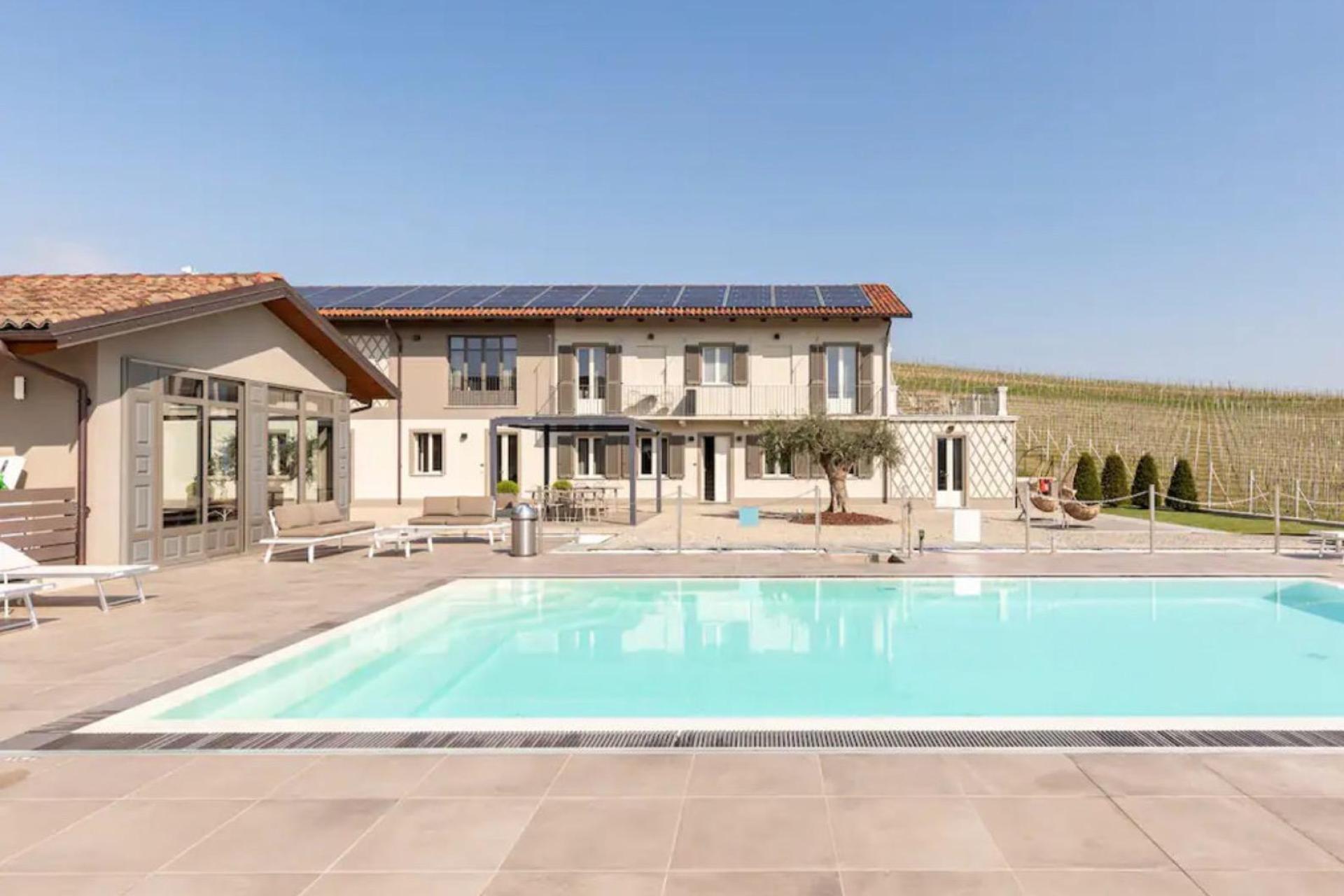 Charming agriturismo with pool in Piedmont