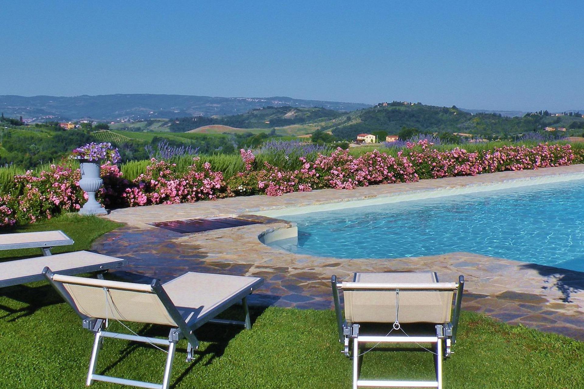 Agriturismo Tuscany in olivegrove with amazing views