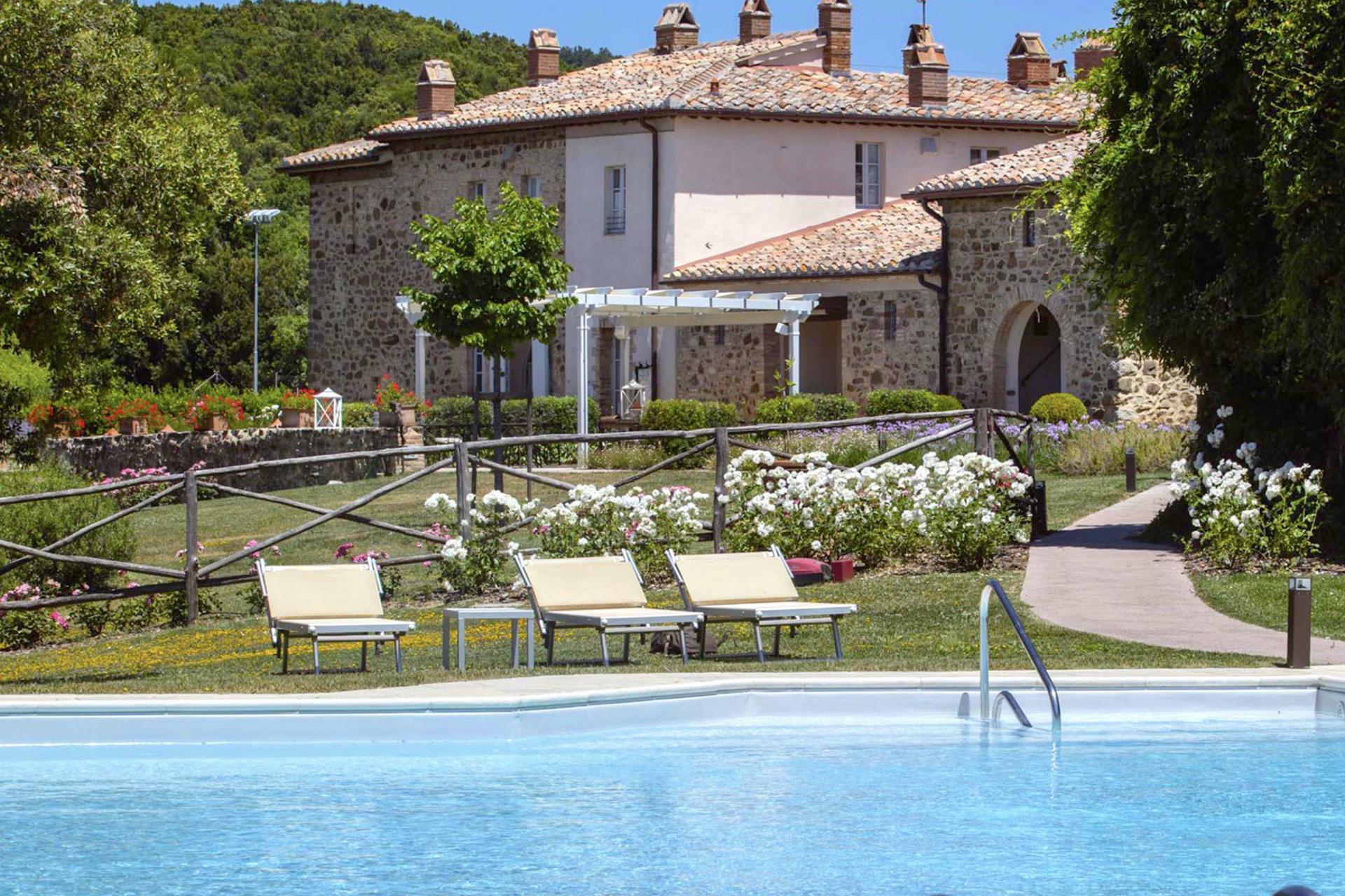 Elegant agriturismo near Montalcino