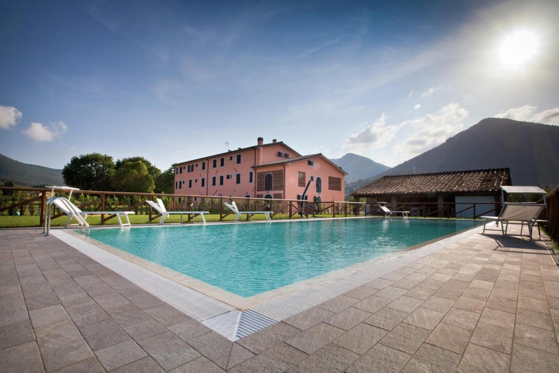 Child friendly and cozy agriturismo near Lucca