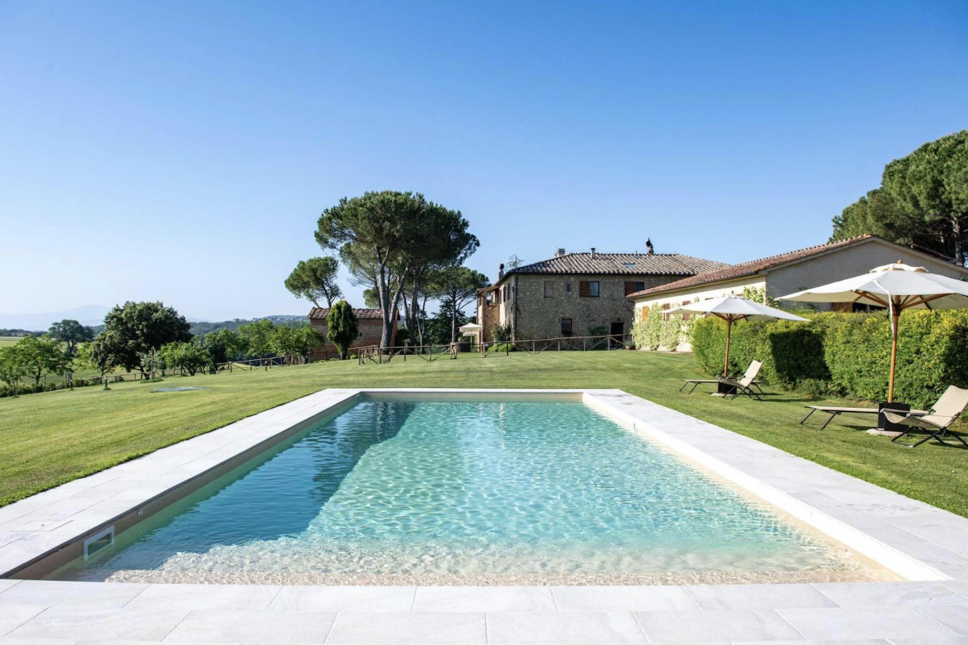 A true paradise in the hills near Siena