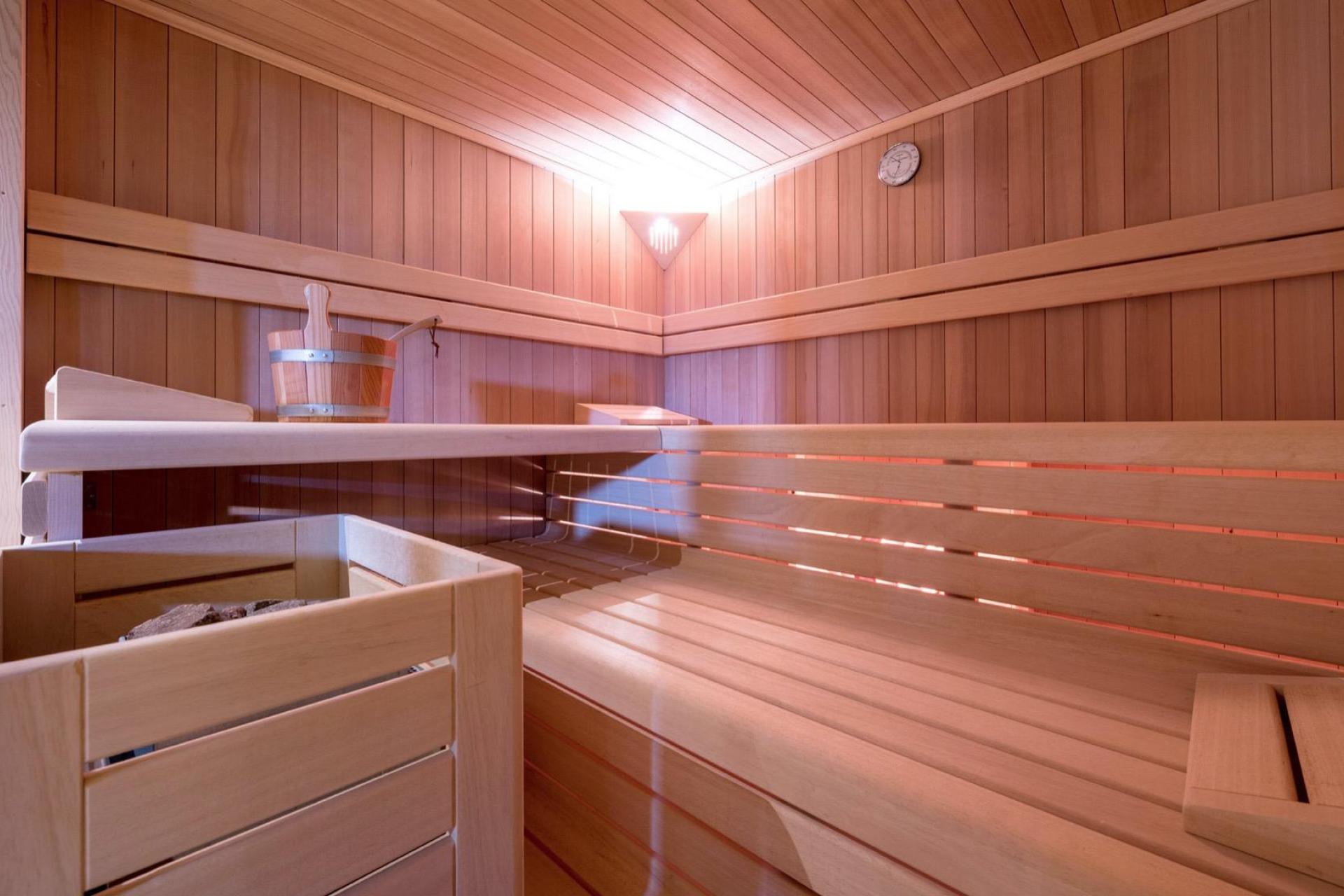 Luxury agriturismo with B&B rooms and Sudtiroler hospitality