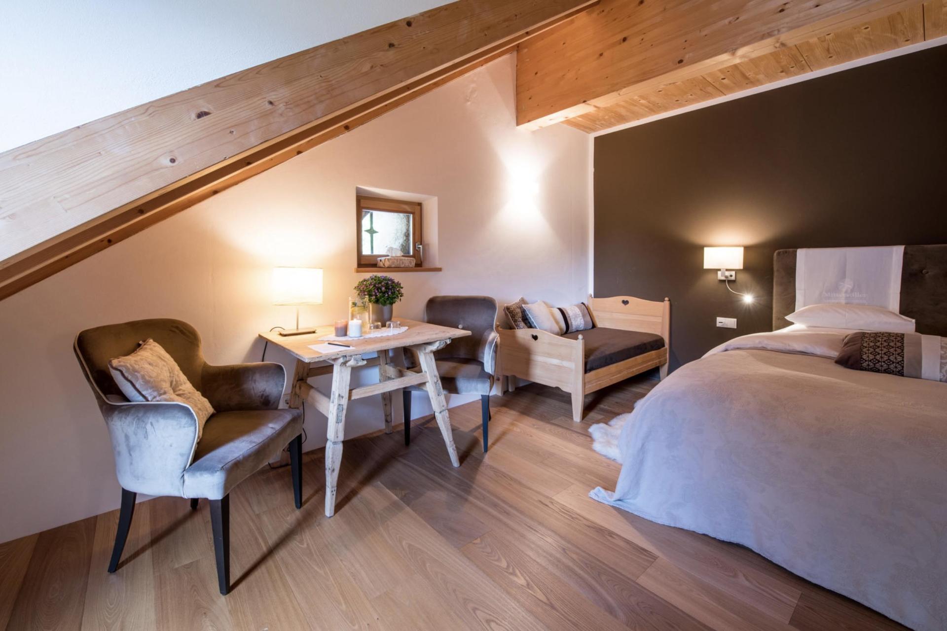Luxury agriturismo with B&B rooms and Sudtiroler hospitality