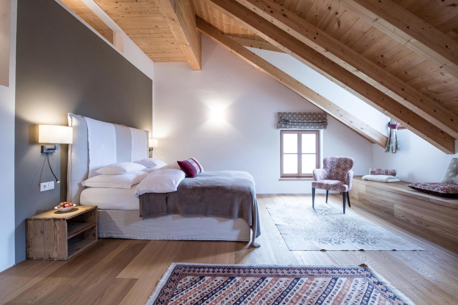Luxury agriturismo with B&B rooms and Sudtiroler hospitality