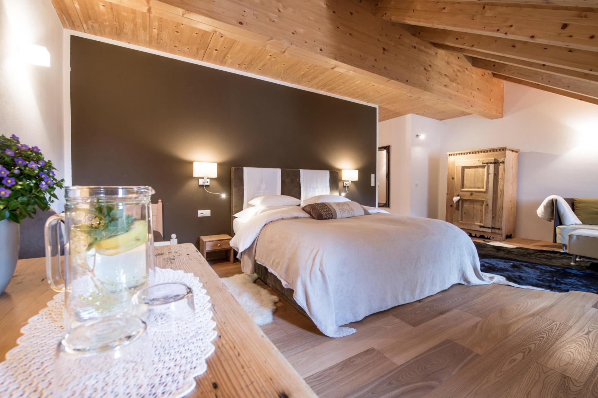 Luxury agriturismo with B&B rooms and Sudtiroler hospitality