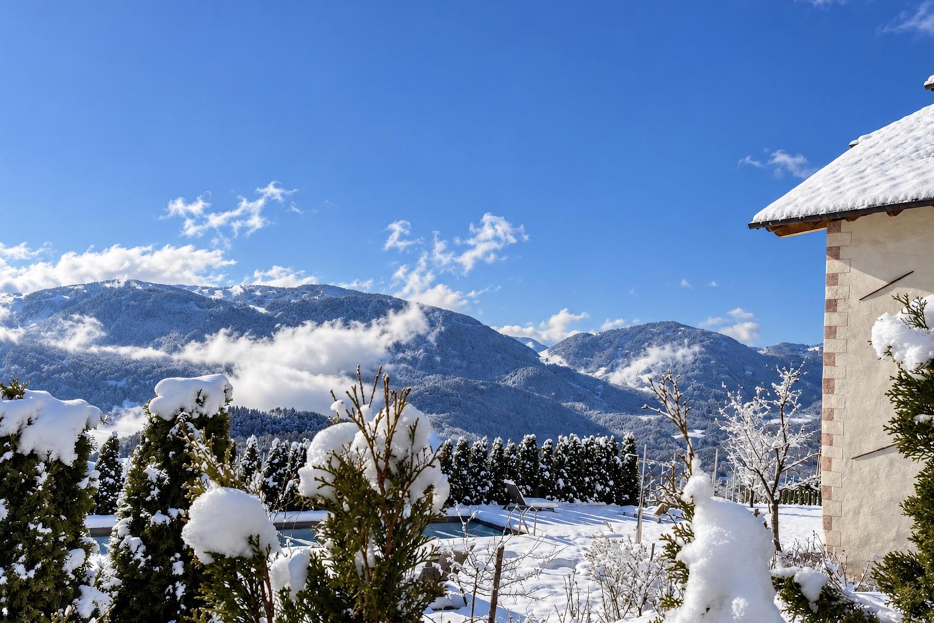 Luxury agriturismo with B&B rooms and Sudtiroler hospitality
