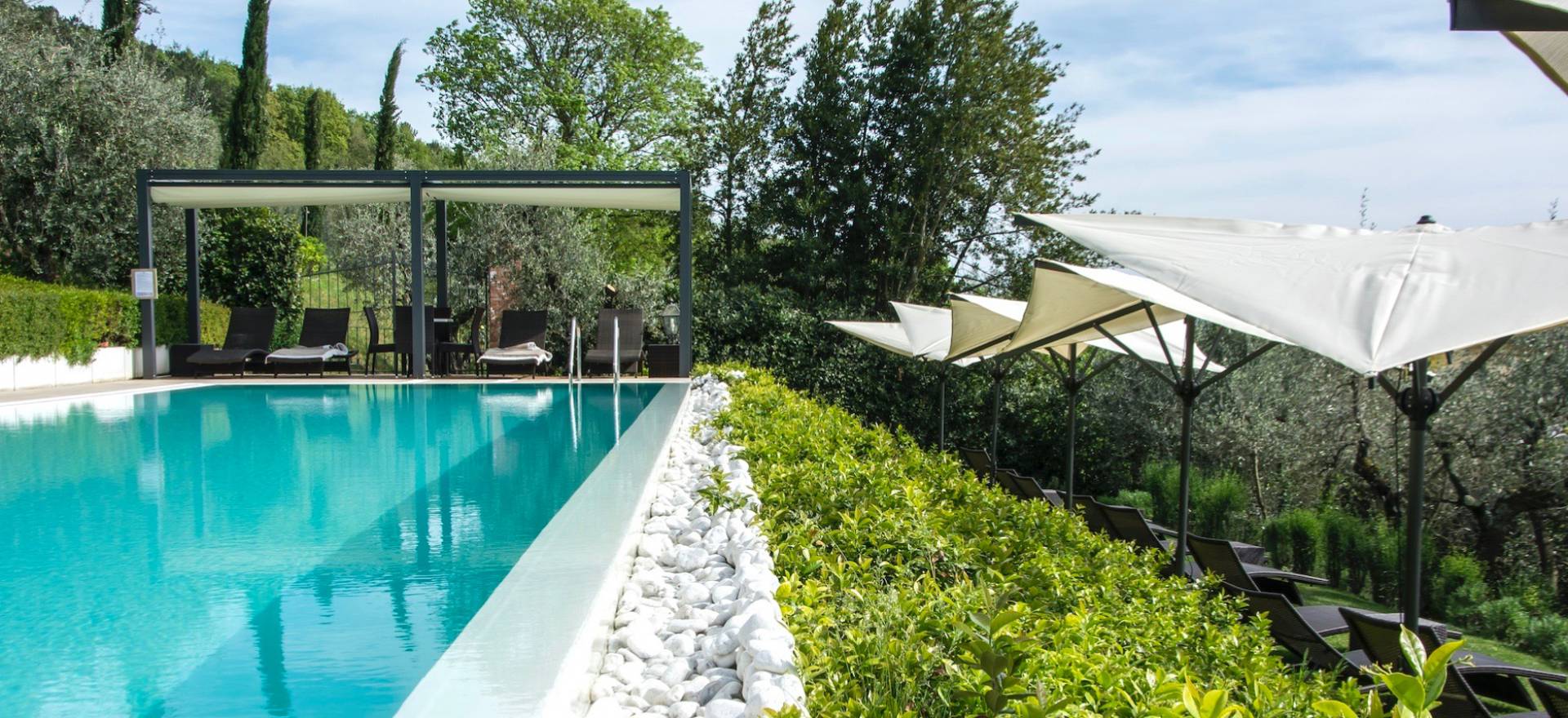 Agriturismo Tuscany Agriturismo in stately villa between Florence and Lucca