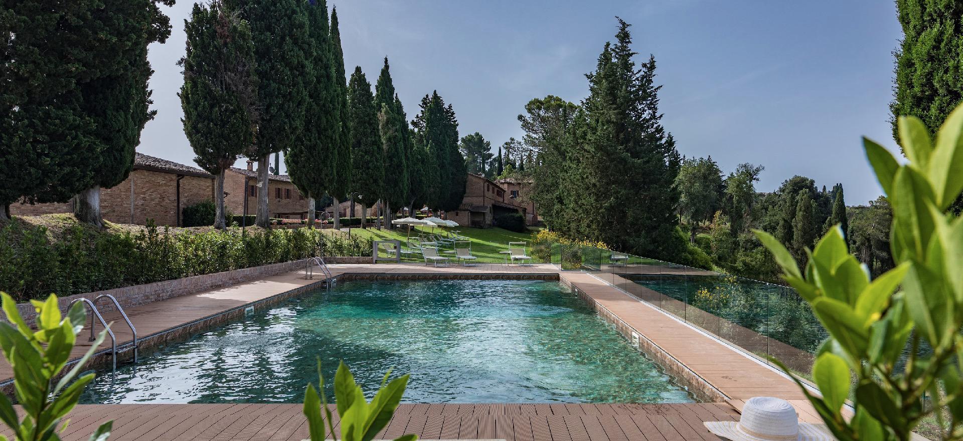 Agriturismo Tuscany Agriturismo in Tuscany with great views