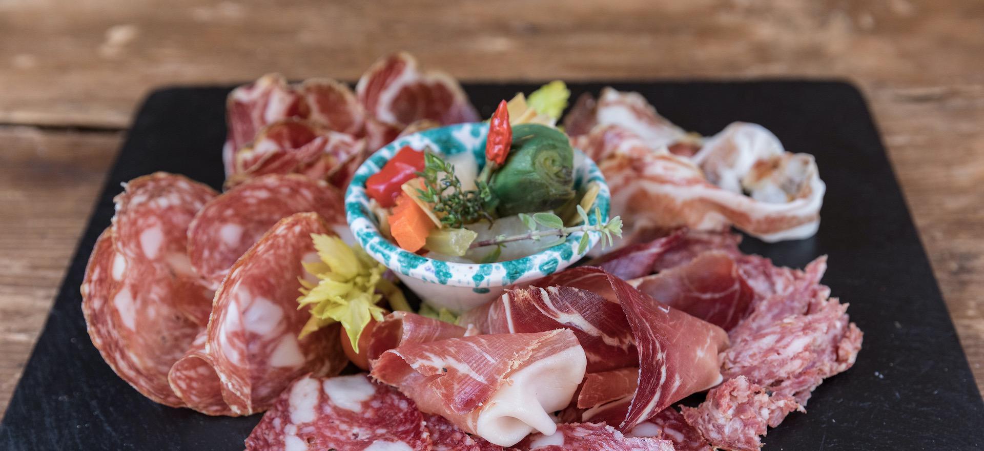 Agriturismo Tuscany Agriturismo in Tuscany with great views