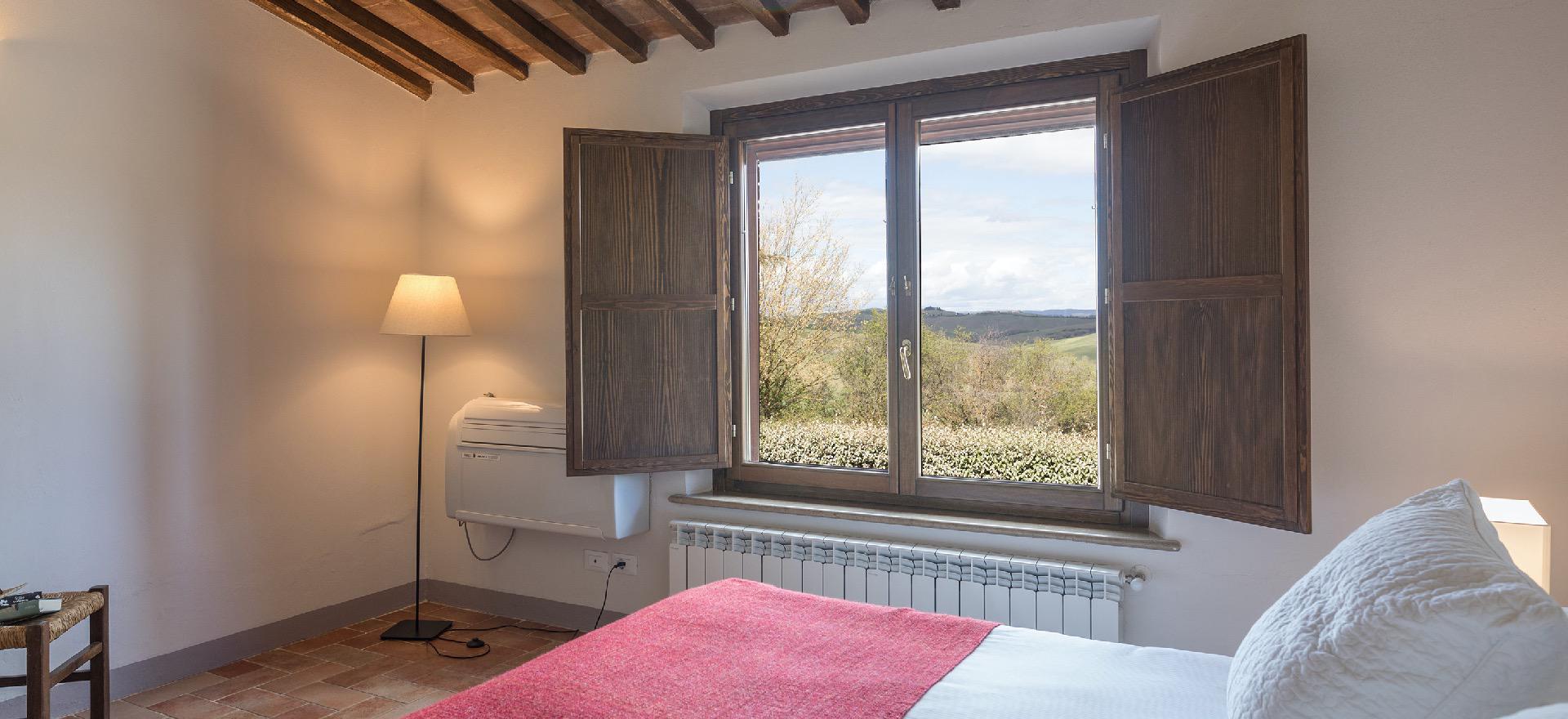 Agriturismo Tuscany Agriturismo in Tuscany with great views