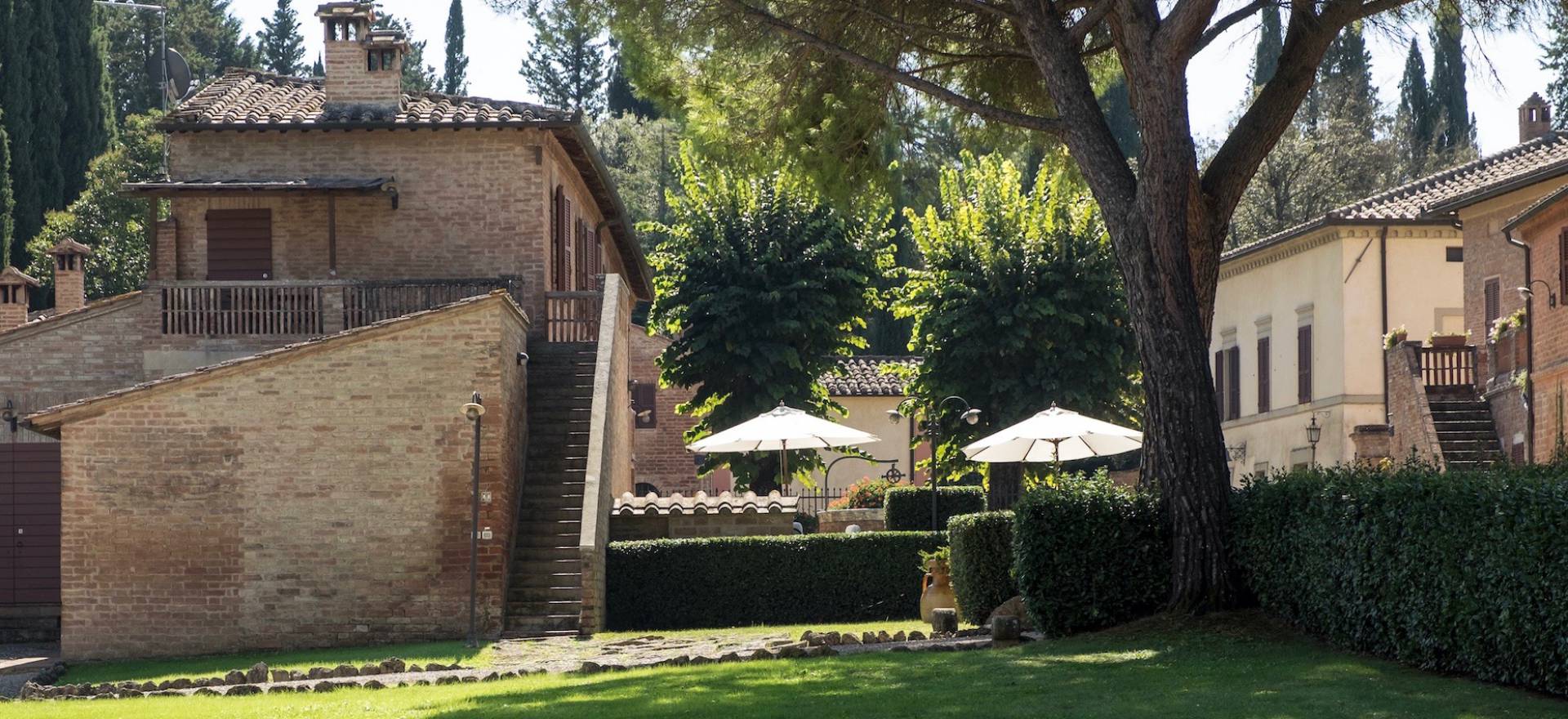 Agriturismo Tuscany Agriturismo in Tuscany with great views