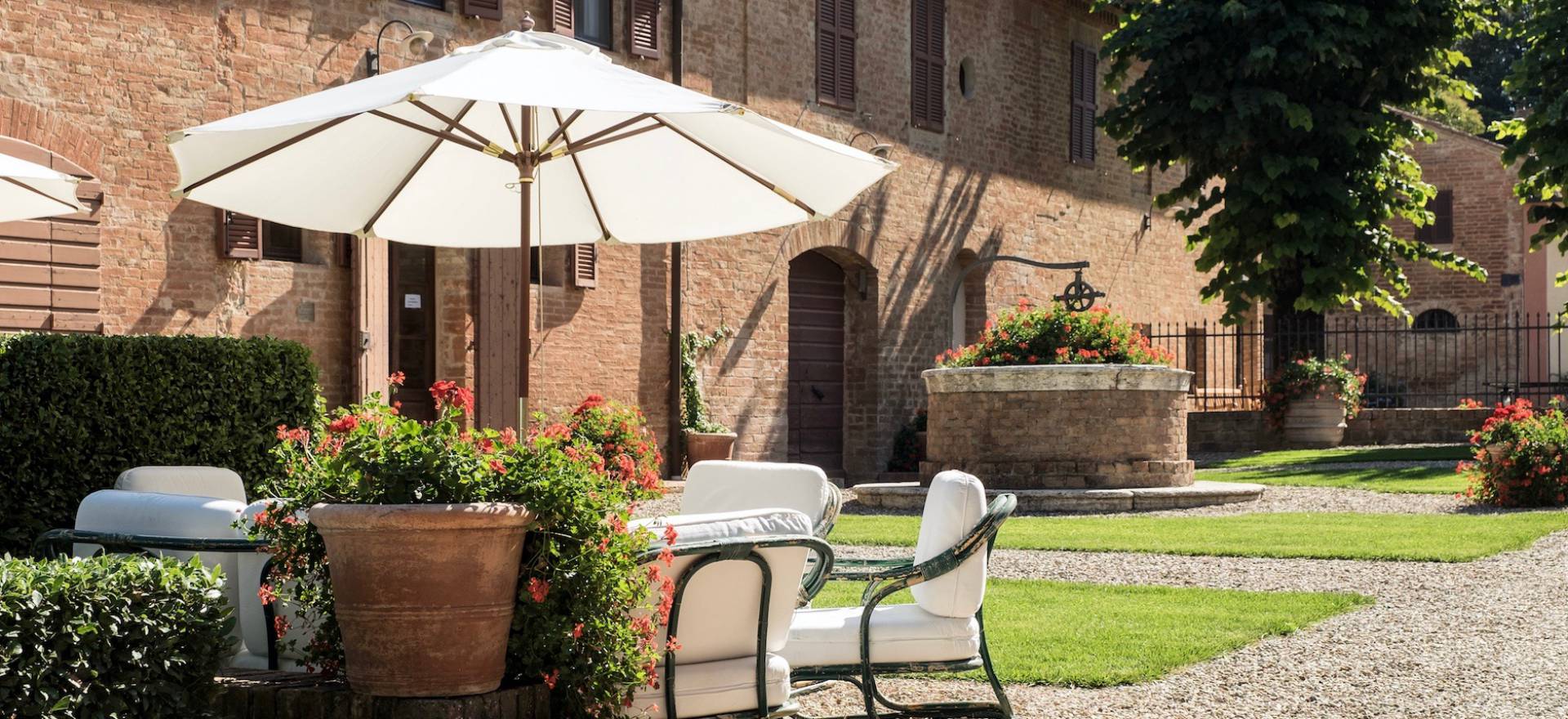 Agriturismo Tuscany Agriturismo in Tuscany with great views