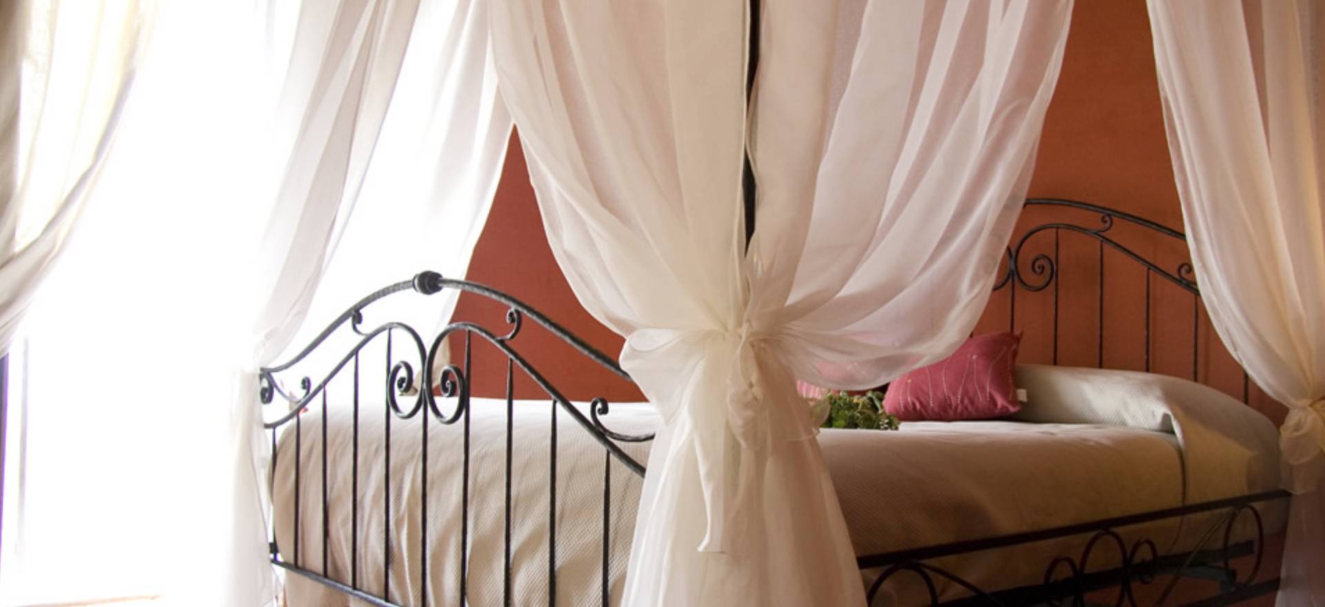 Agriturismo Piedmont Agriturismo Piemont, wine farm with restaurant