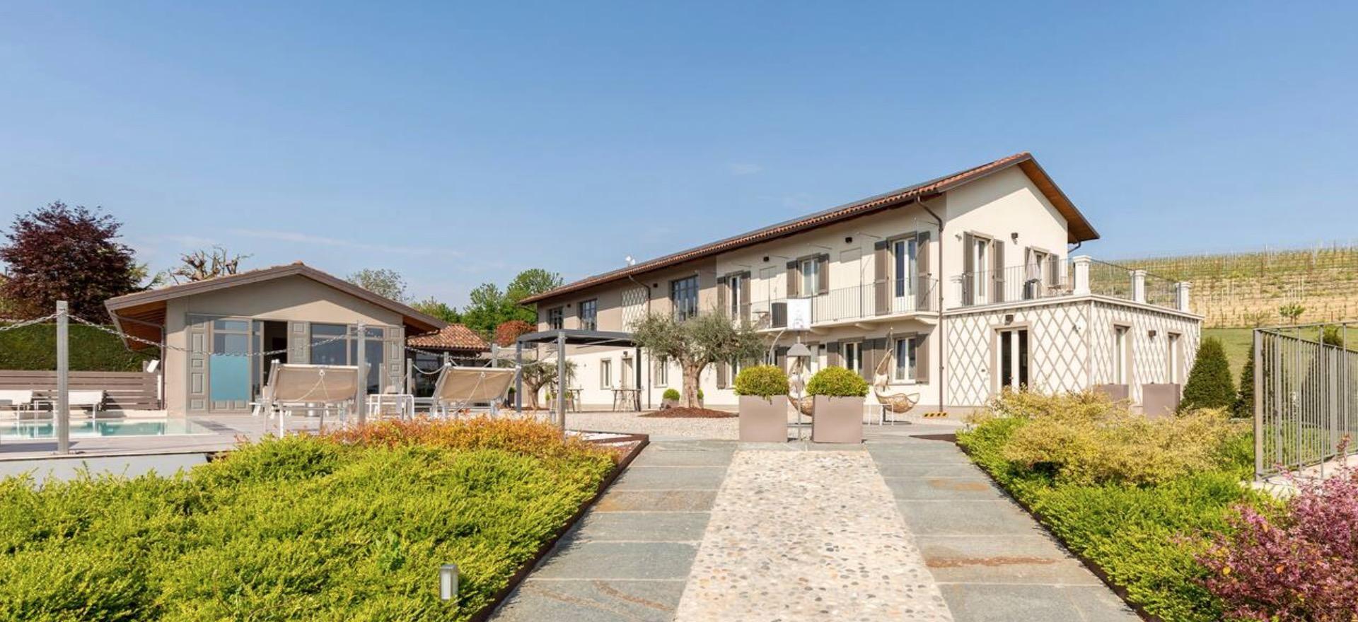 Agriturismo Piedmont Apartments with swimming pool in Piedmont