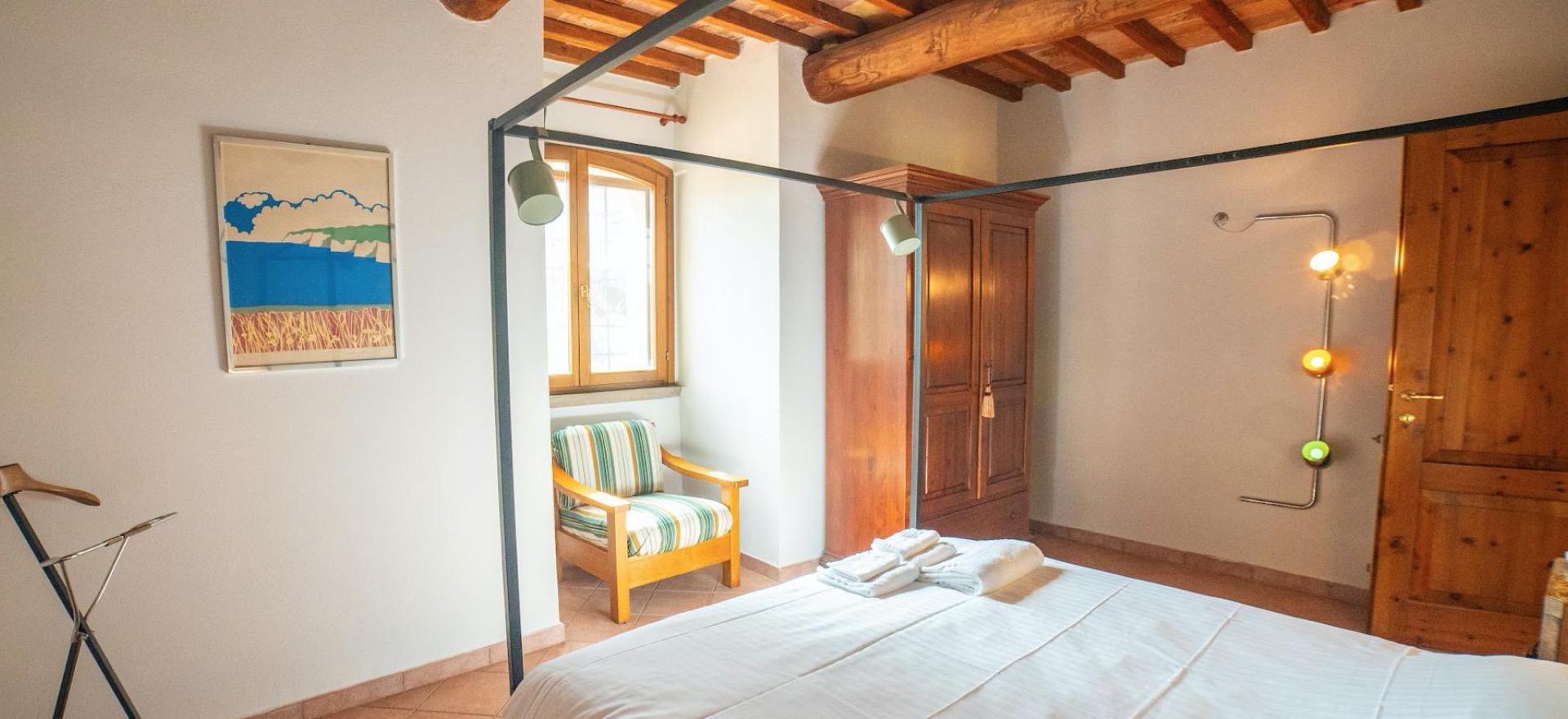 Agriturismo Tuscany Authentic agriturismo in Tuscany with great views