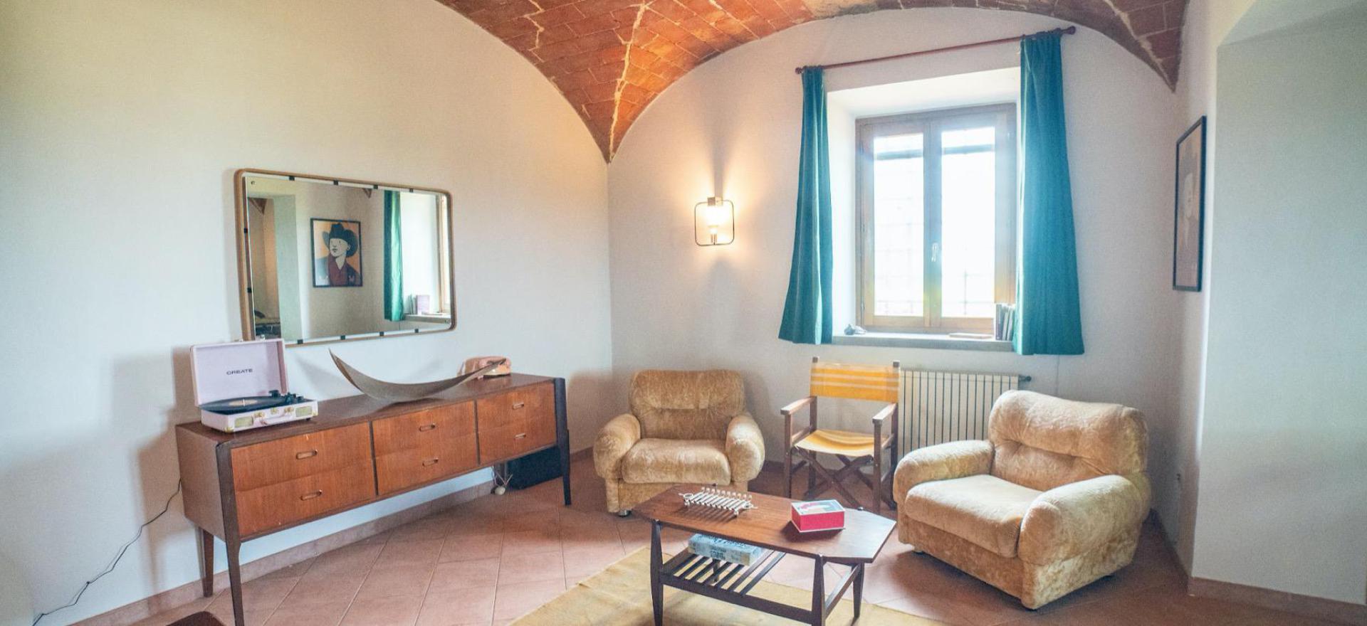 Agriturismo Tuscany Authentic agriturismo in Tuscany with great views