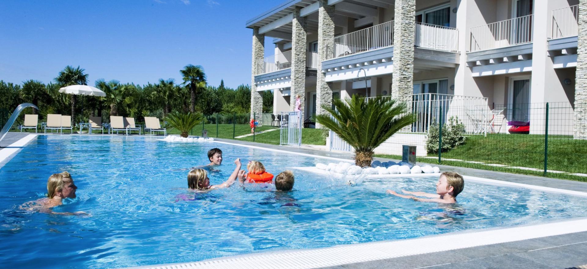 Agriturismo Lake Como and Lake Garda Child-friendly residence within walking distance of Lake Garda