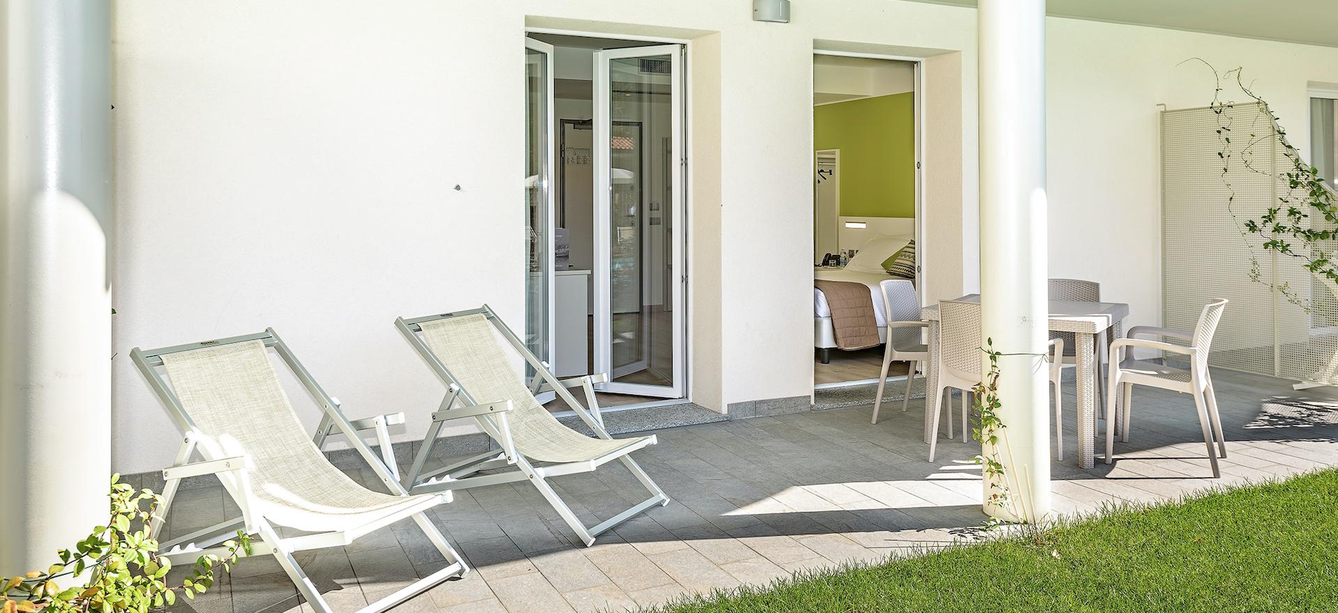 Agriturismo Lake Como and Lake Garda Hotel near the pebble beaches of Lake Como