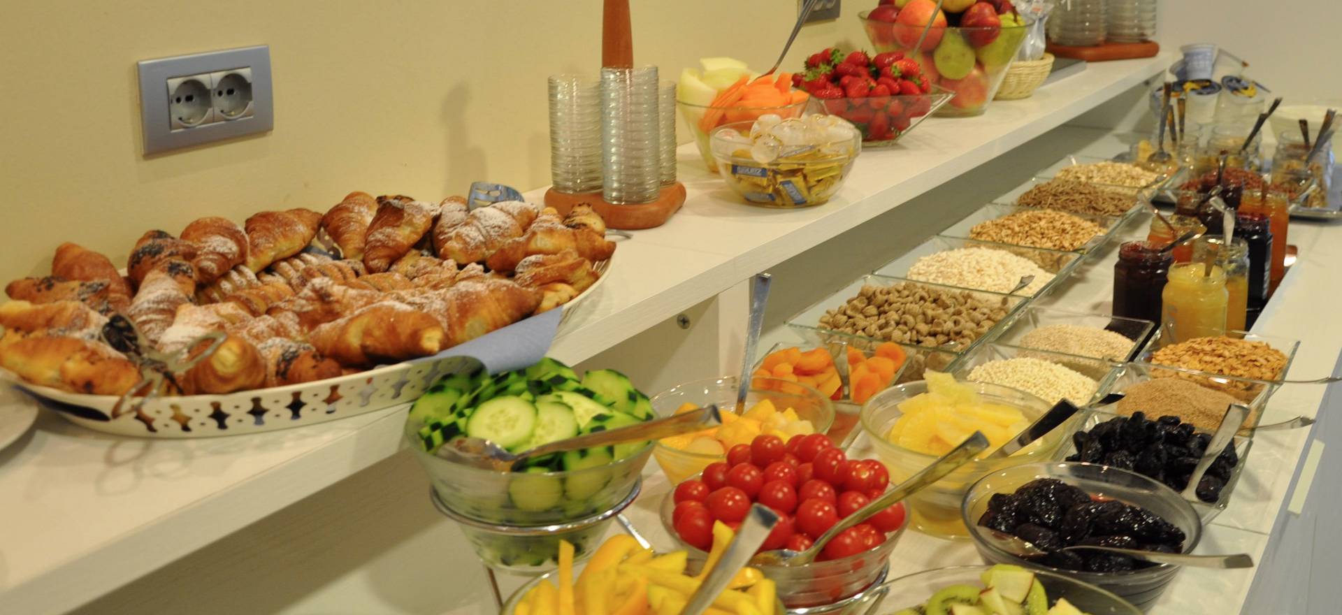 Agriturismo Lake Como and Lake Garda Hotel near the pebble beaches of Lake Como