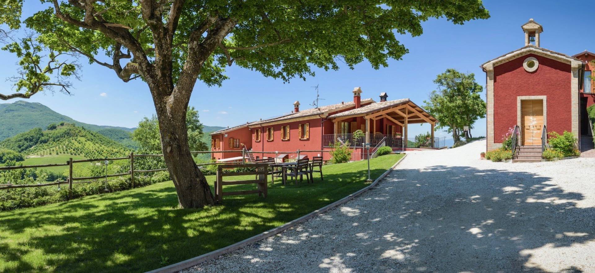 Agriturismo Marche Lovely agriturismo in Marche with welcoming hosts