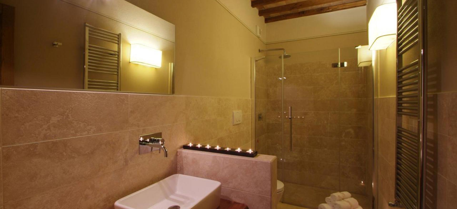 Agriturismo Tuscany Luxury agriturismo amidst the vineyards of the Brunello