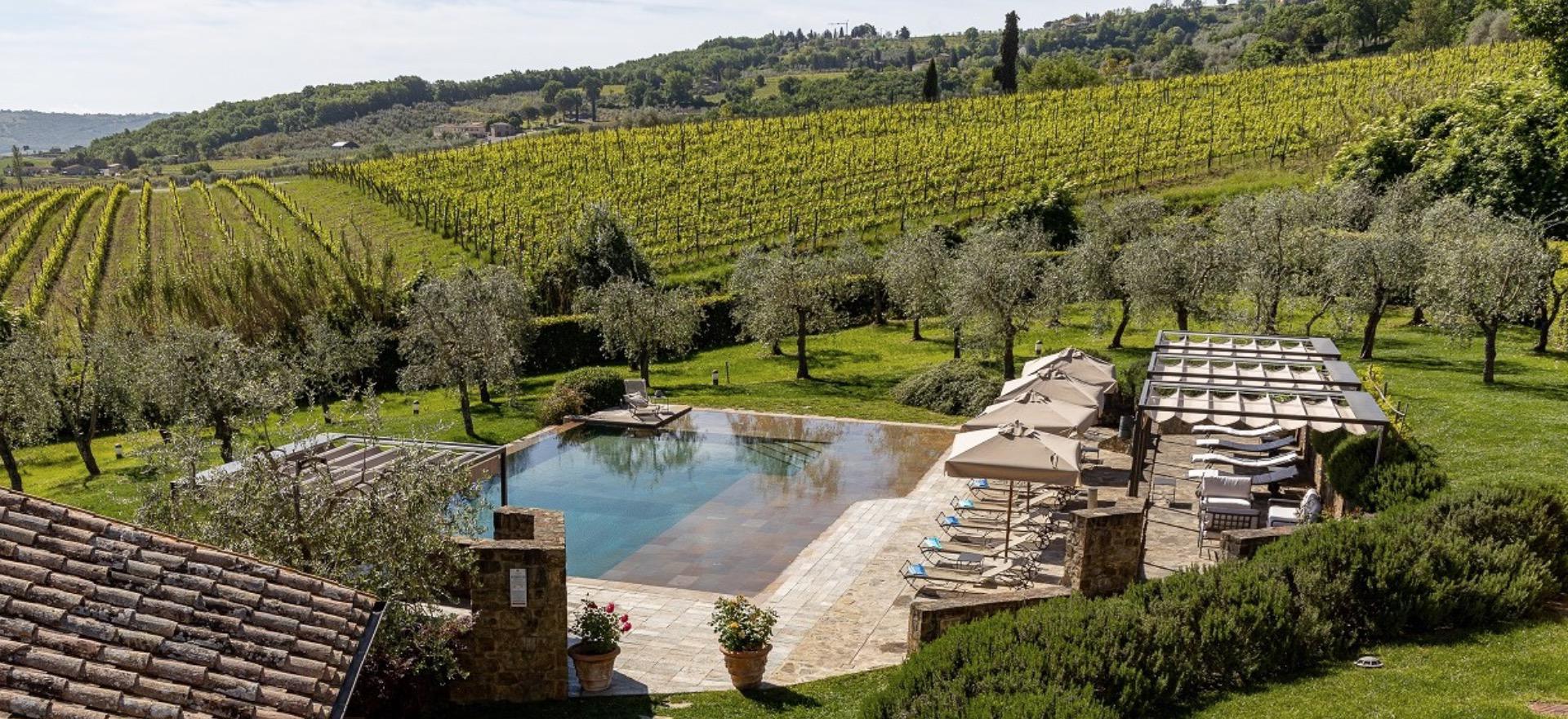 Agriturismo Tuscany Luxury agriturismo amidst the vineyards of the Brunello