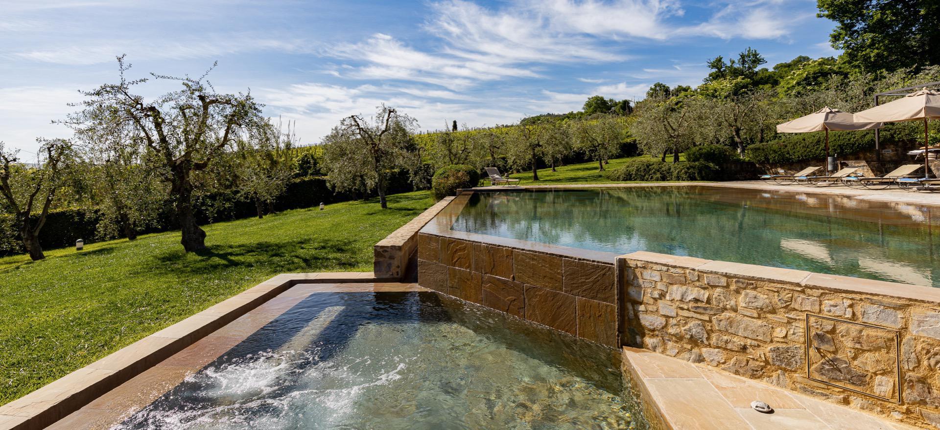 Agriturismo Tuscany Luxury agriturismo amidst the vineyards of the Brunello