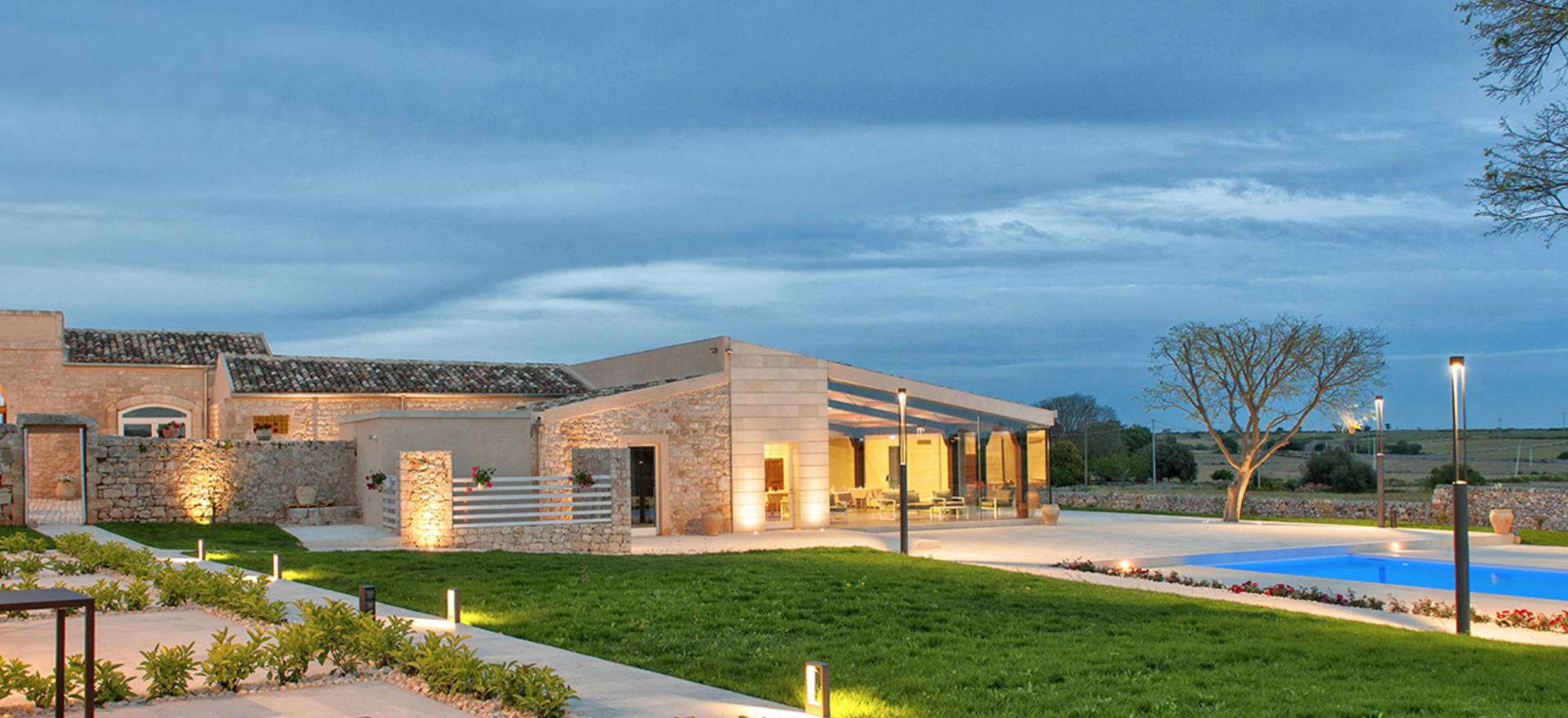 Agriturismo Sicily Restored agriturismo with good Sicilian restaurant