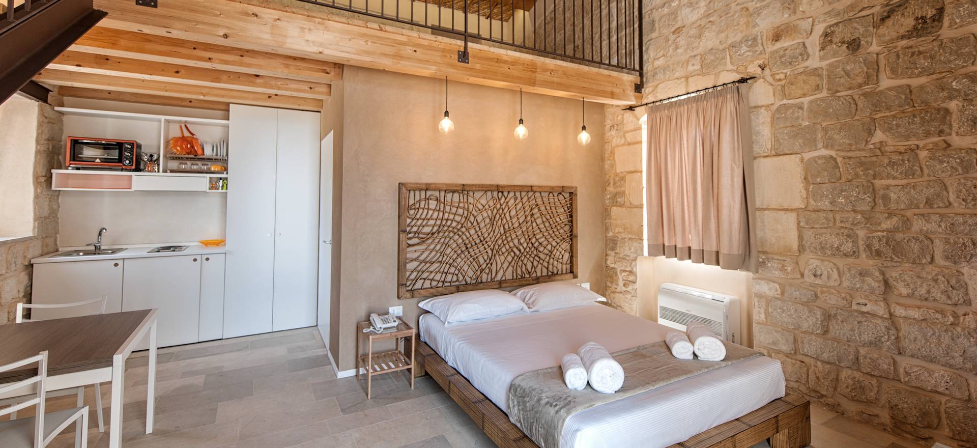 Agriturismo Sicily Restored agriturismo with good Sicilian restaurant