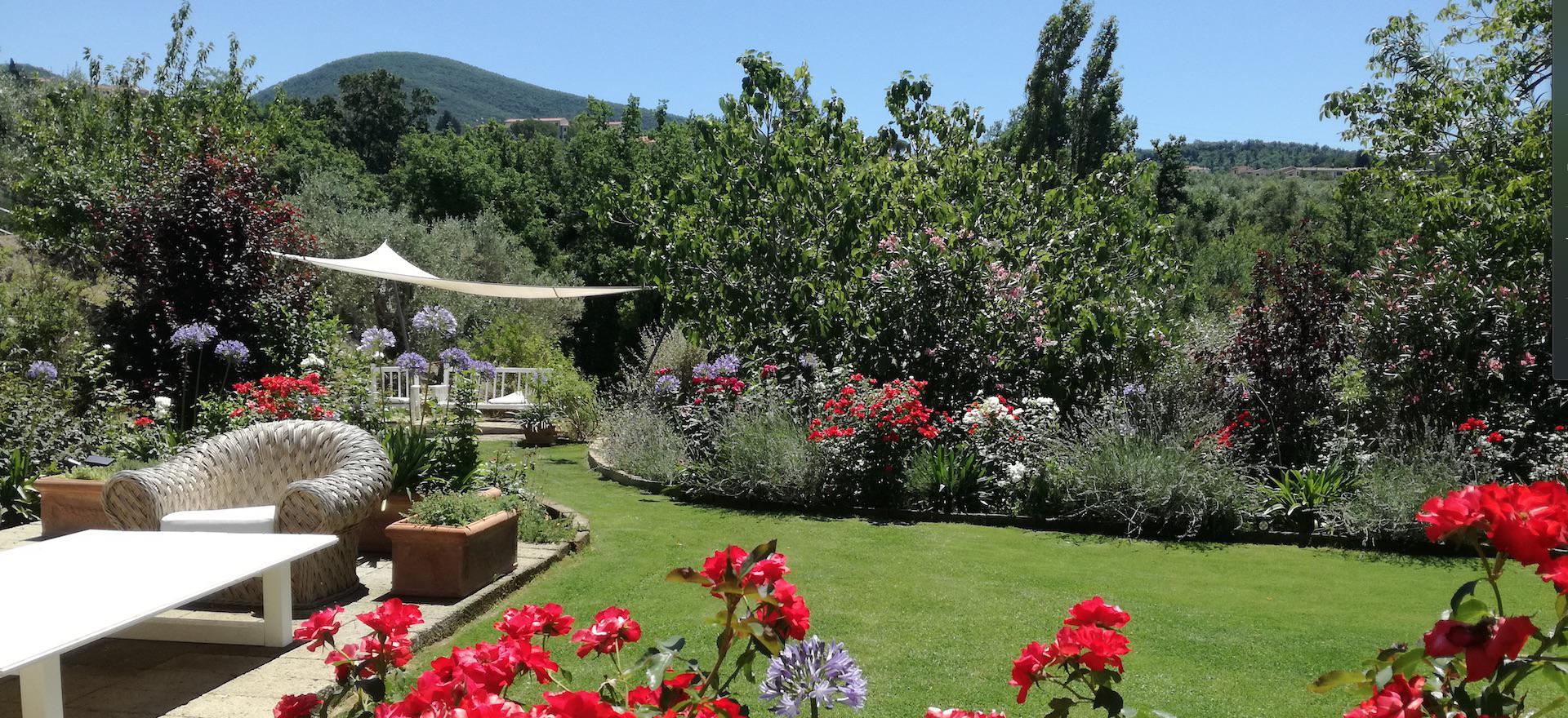 Agriturismo Tuscany Small organic holiday farm in the Tuscan hills